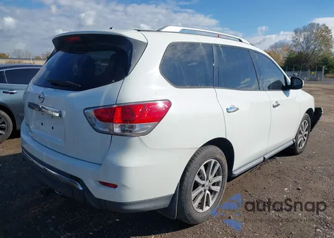 2015 Nissan Pathfinder S z USA, uszkodzony, nr VIN 5N1AR2MN0FC648582